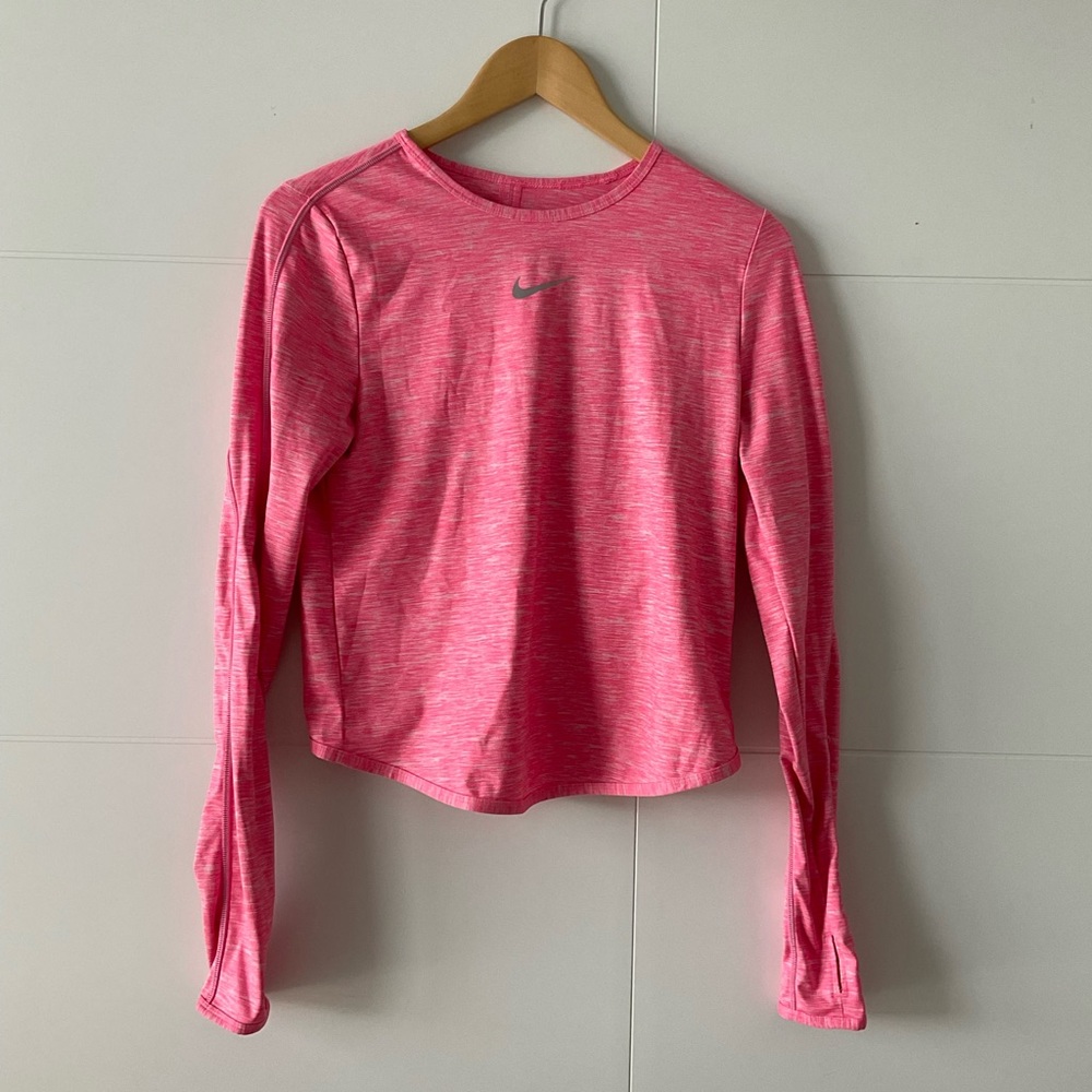 Cropped Low-High Nike Workout Long sleeve Top 💕